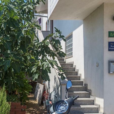 Apartmani Suzi Pula Exteriör bild