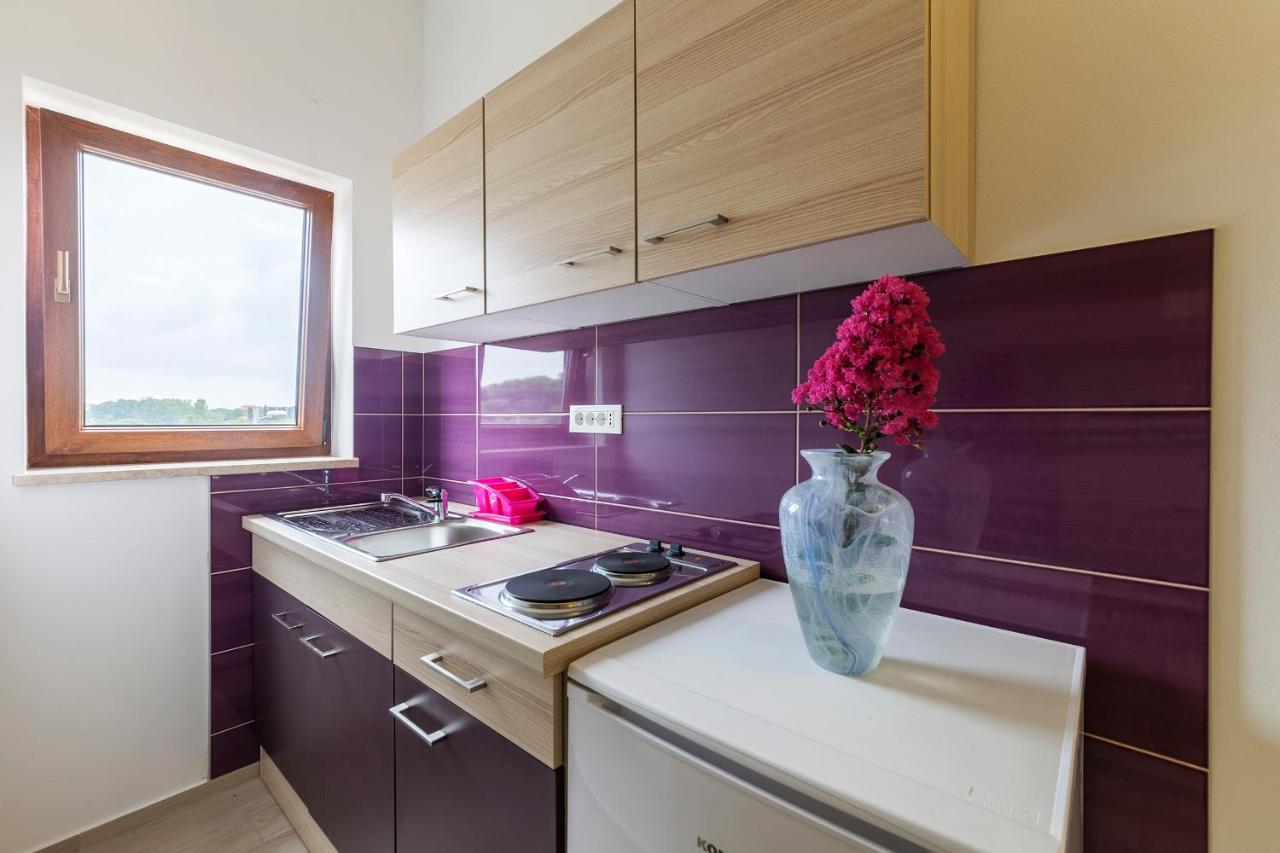 Apartmani Suzi Pula Exteriör bild