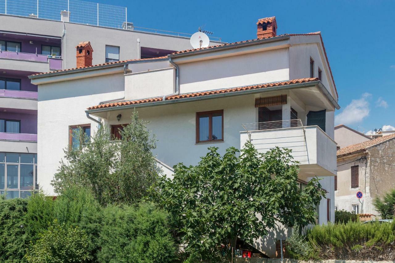 Apartmani Suzi Pula Exteriör bild